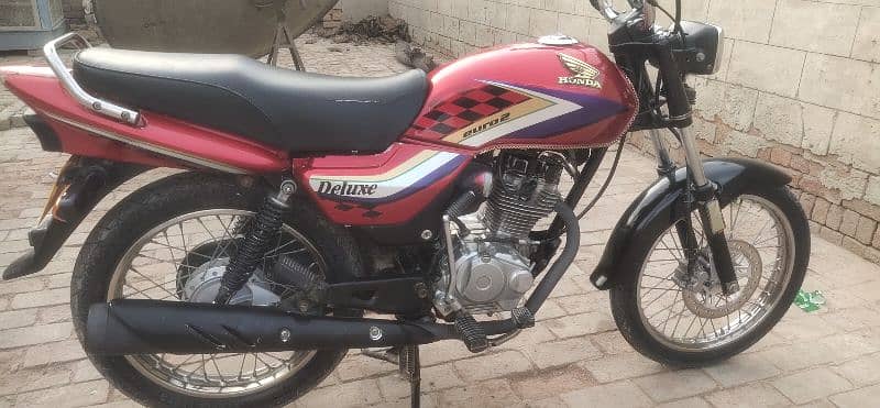 Honda 125 deluxe 1