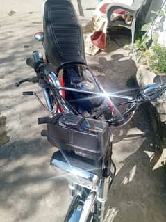 I m selling Honda 125 urgent sale