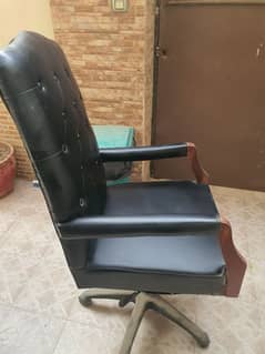 Boss Chairs