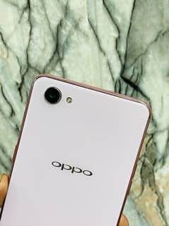 oppo f7 (8/256) with box charger lush condition. price final ha