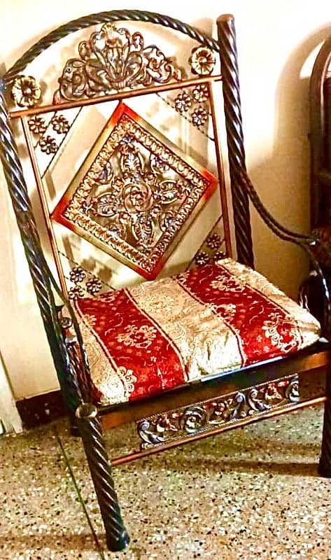 5 Seater + 3 seater relaxing Sethi 1