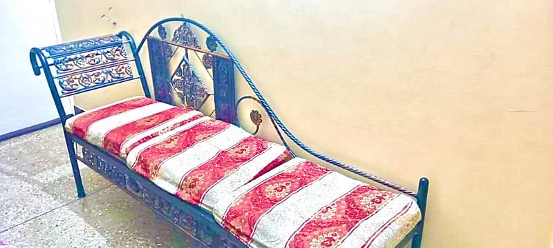 5 Seater + 3 seater relaxing Sethi 2