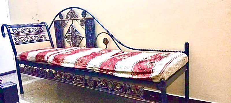 5 Seater + 3 seater relaxing Sethi 7
