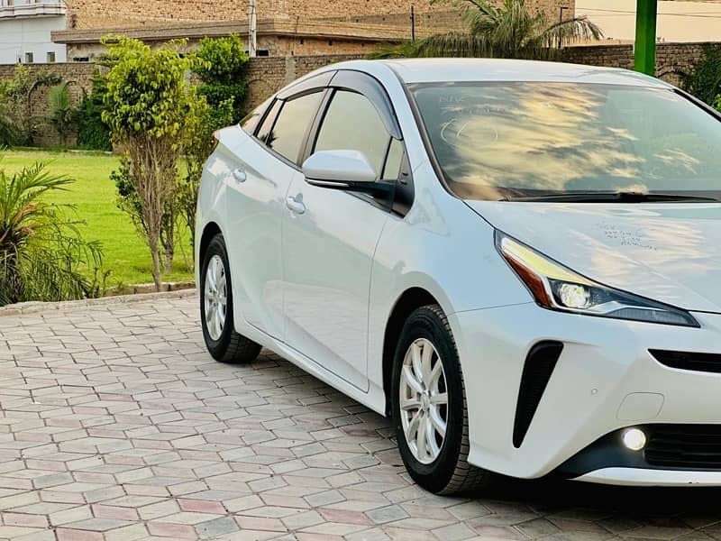 Toyota Prius 2019 1