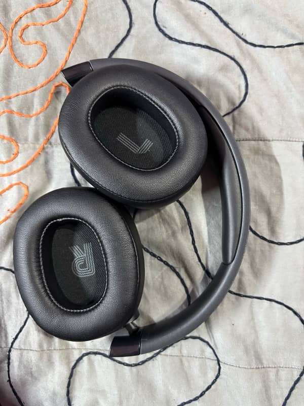 JBL TUNE 760NC 3