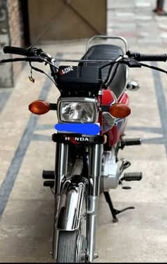 Honda 125  Modal 2021/22 New condition 10by10   All ok Mashallah  Good