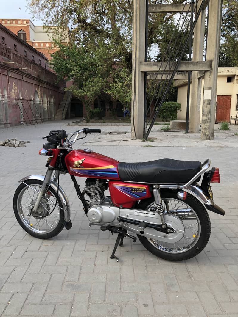 Honda CG 125 2009 4