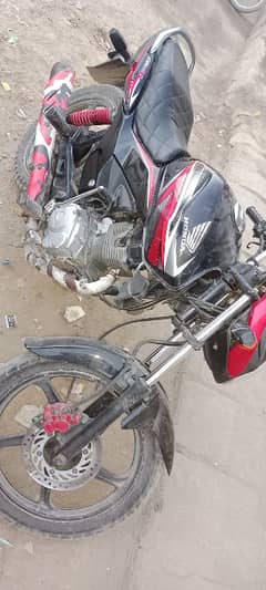 bohot achi bike hai  engine seald hai