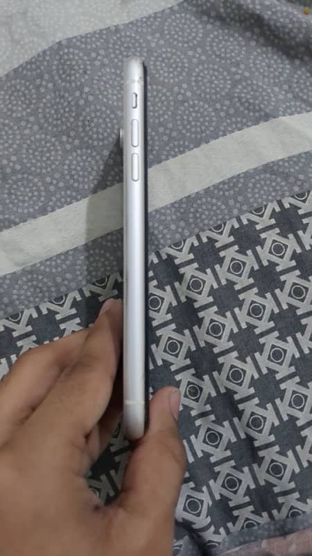 iPhone xr (64)gb fu 3