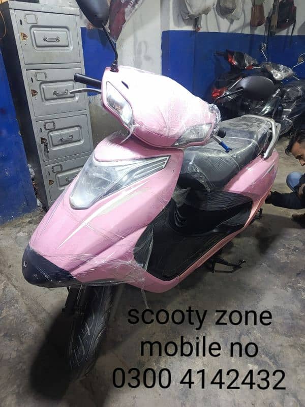 scooties available different models contact at 03004142432 13