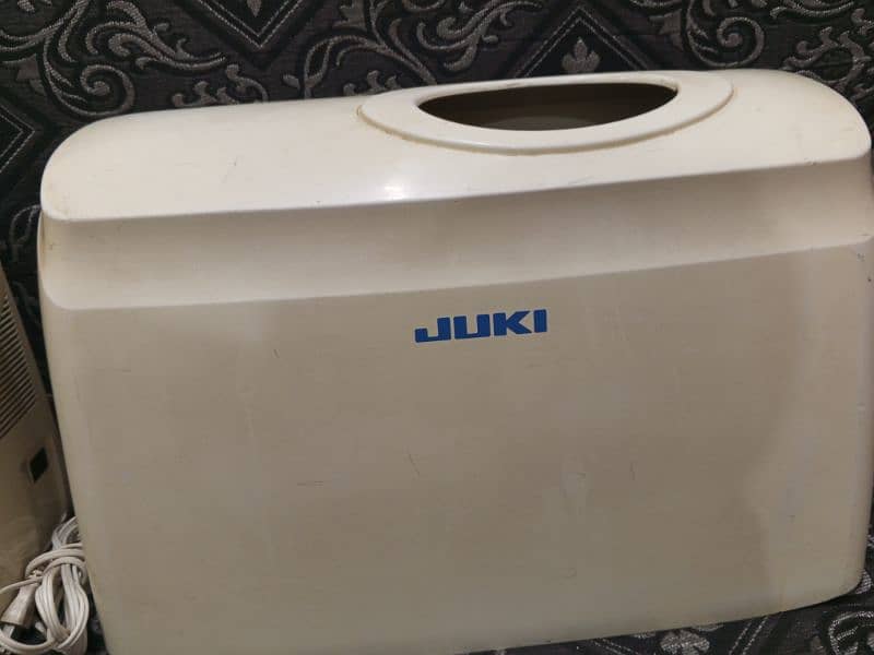 Juki auto sewing machine with multifunctions 1