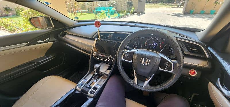 Honda Civic Oriel 2016 11