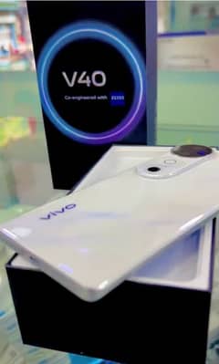 Vivo V40 - While color