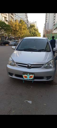 Toyota Platz 2004