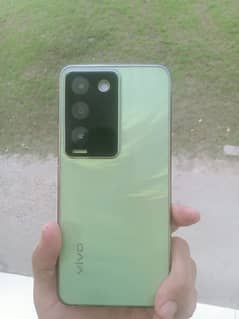 vivo Y 100 only 2 months used with all original condition and box