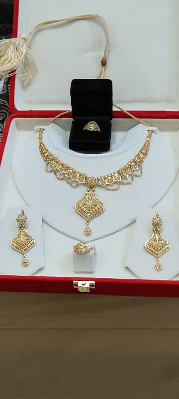 GOLD SET FOR SALE 3