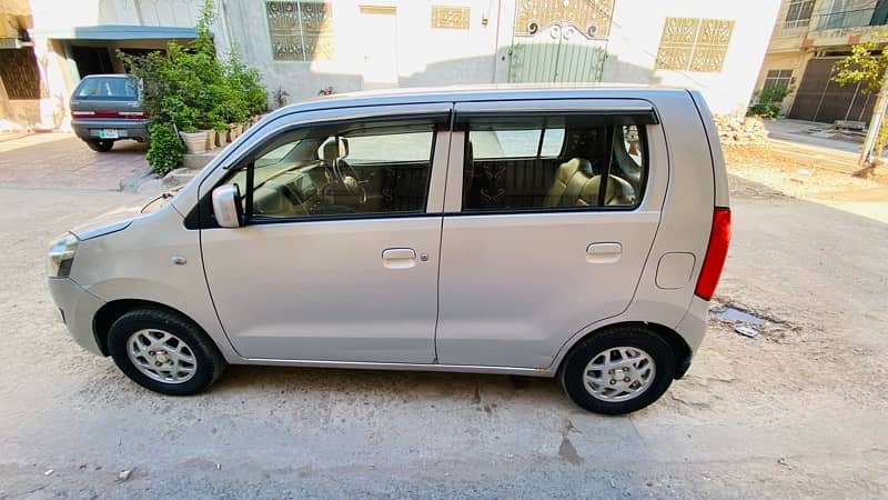 Suzuki Wagon R 2018 4