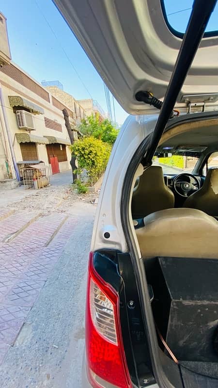 Suzuki Wagon R 2018 8