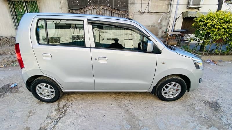 Suzuki Wagon R 2018 14