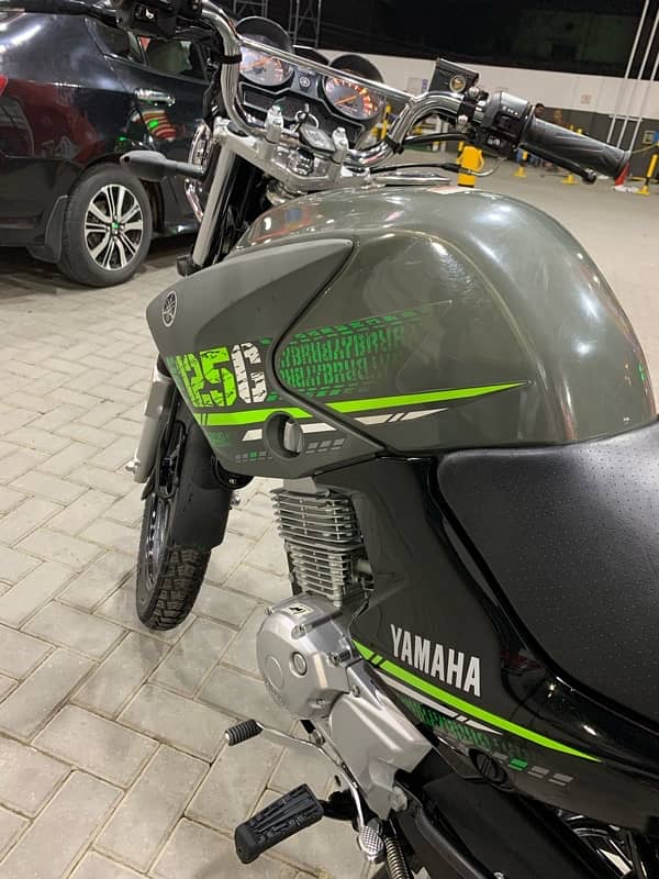 yamaha ybr125g 2024 3