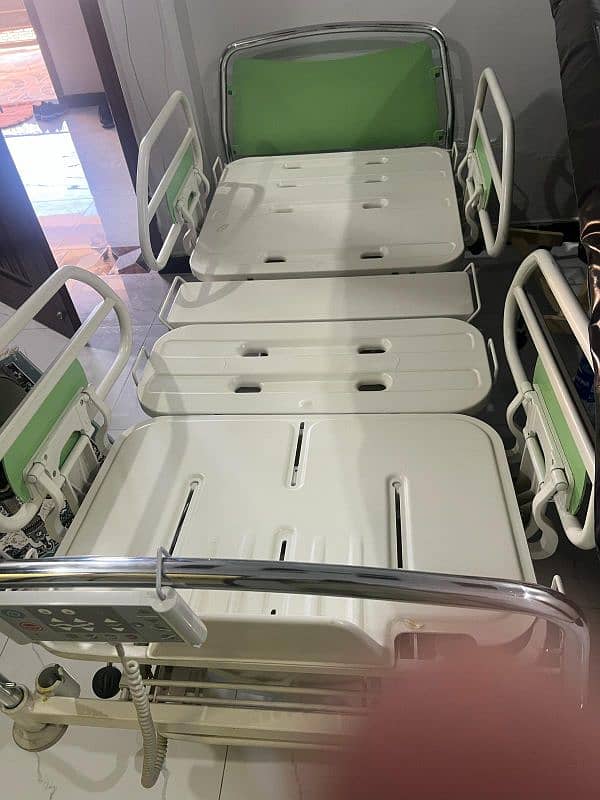 Electric hospital bed 3