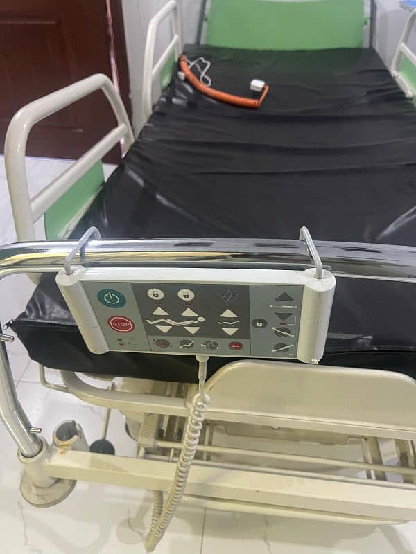 Electric hospital bed 6