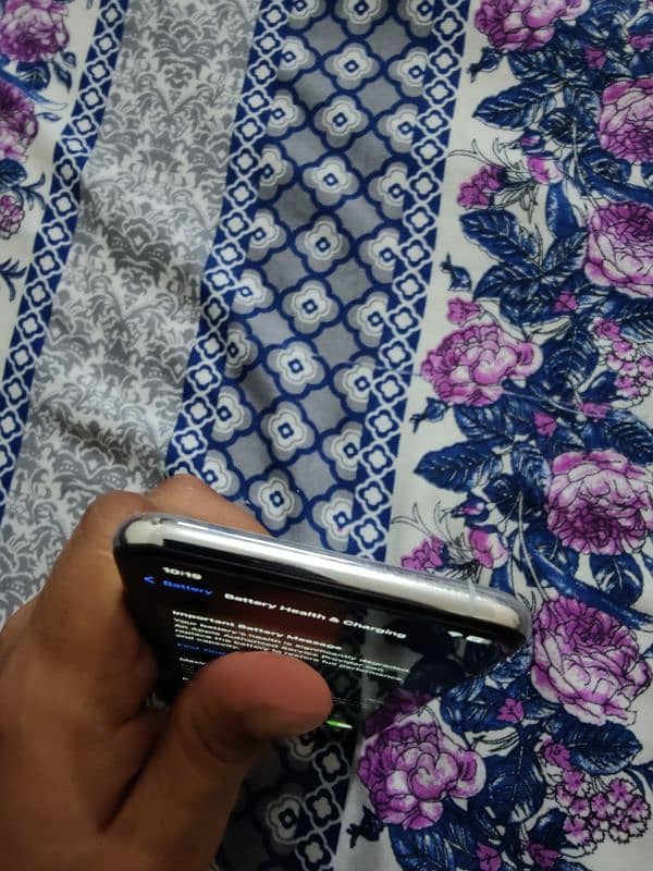 iPhone XS Max 512 GB factory unlocked 2 months sim time 1