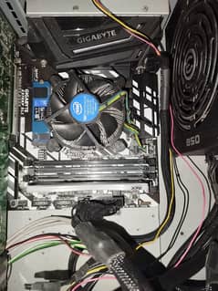 Intel Core i5 8th Generation / 8GB DDR4 (RGB) / 250GB M-2