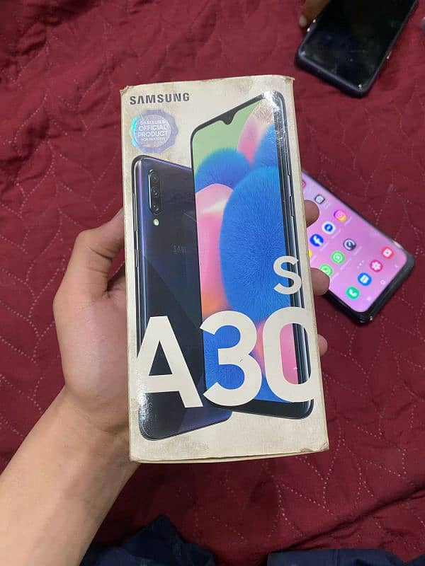 Samsung Galaxy a30s 3