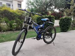 Chicago mountain-super bike with gears and disc in very good condition