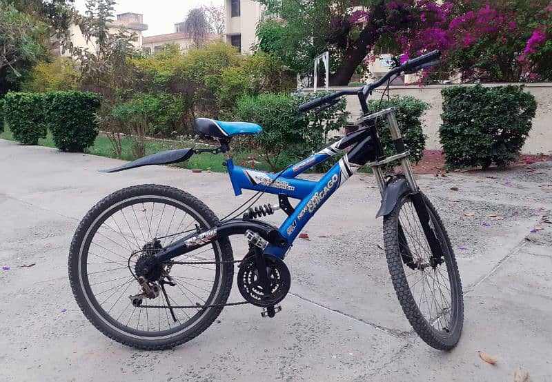 Chicago mountain-super bike with gears and disc in very good condition 3