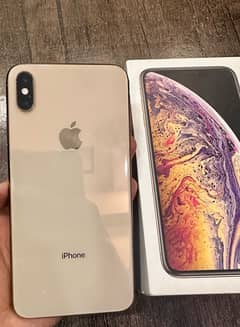 iPHONE XS MAX FOR SELL.