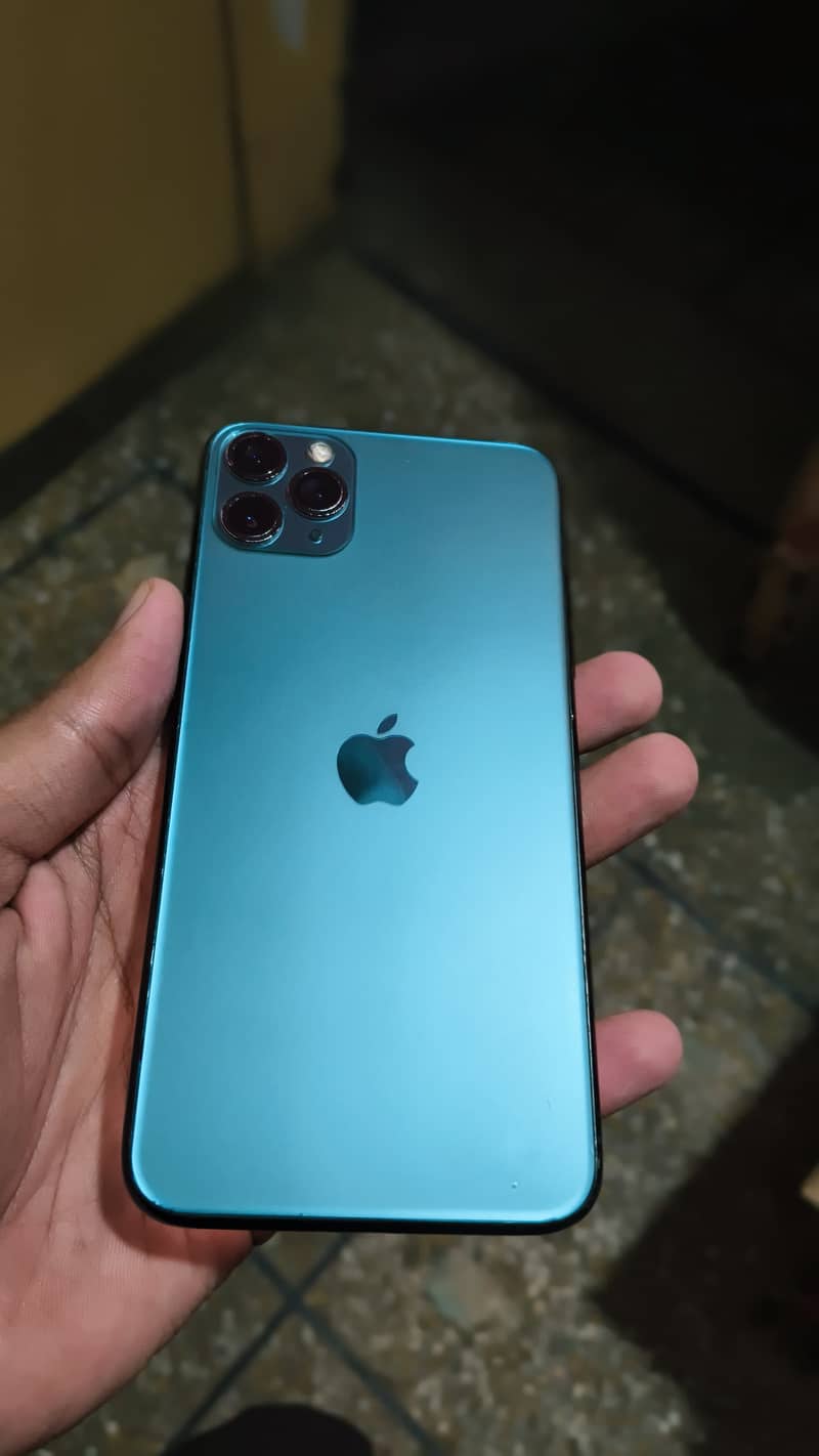 Apple iPhone 11 Pro Max 10