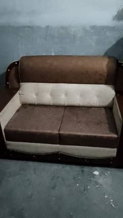 3 seater sofa in new condition just a little bit damaged