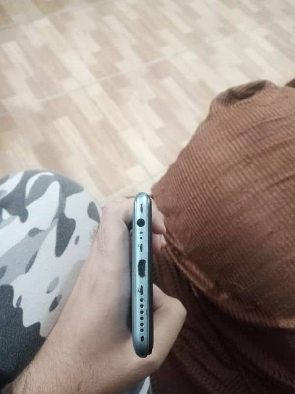 Infinix Hot 10 (4/64) | Excellent Condition | Best Price 4