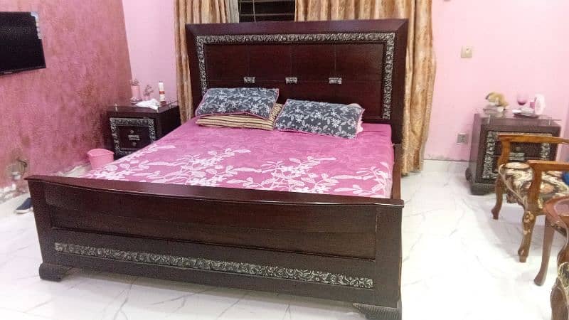 Wood bed for sale 4