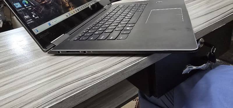 LENOVO YOGA 710 6