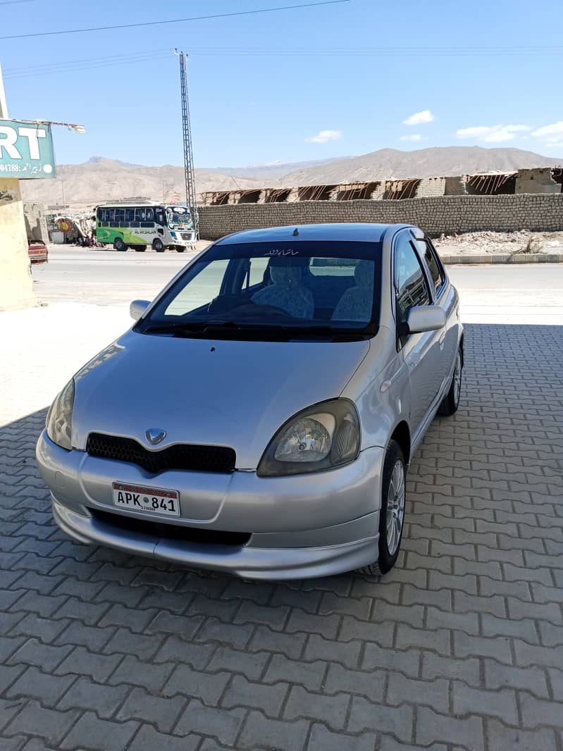 Vitz 2000 1