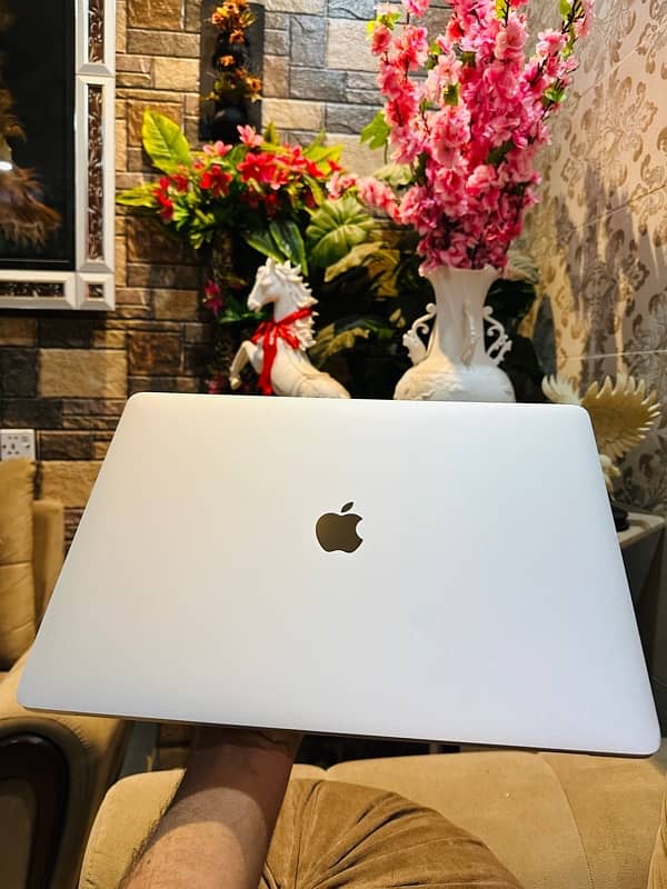 Macbook Pro 2019 7