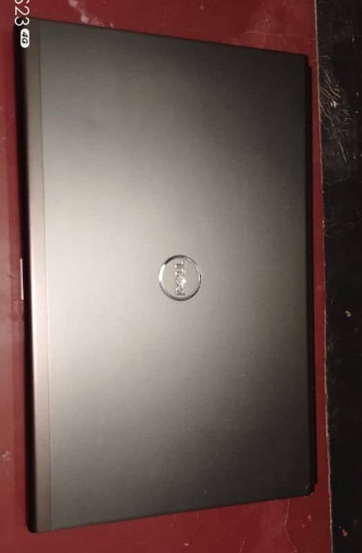 Dell precision M6800 1