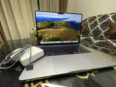 Apple Macbook Pro M1 2021,14'',14Core GPU,16GB Ram,512GB SSD,8CoreCPU