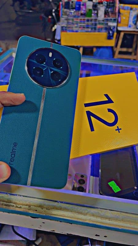 real me 12 plus 5G 1