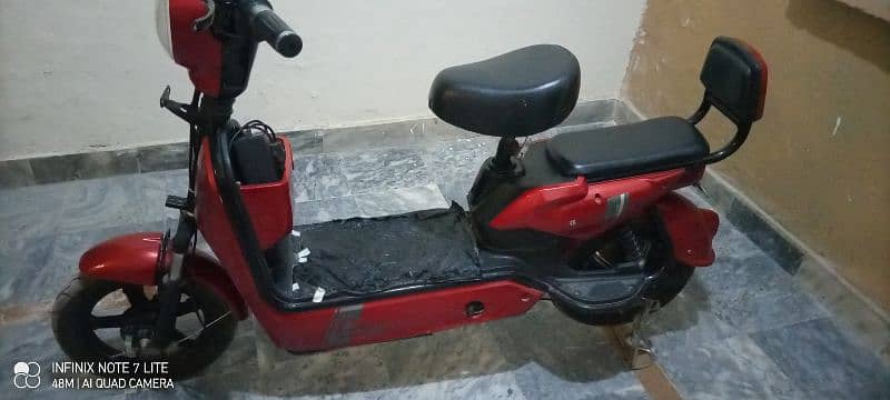 ELECTRIC SCOOTY 9