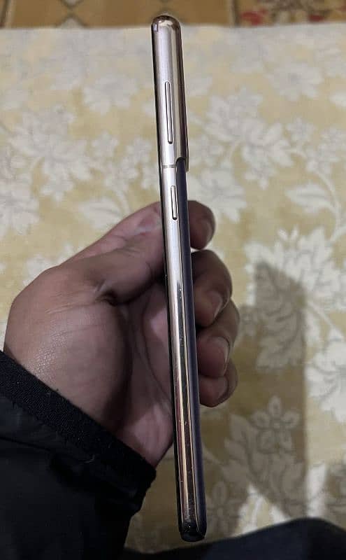 Samsung S21plus 8/128 6