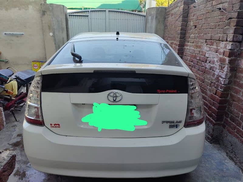 Toyota Prius 2011 1