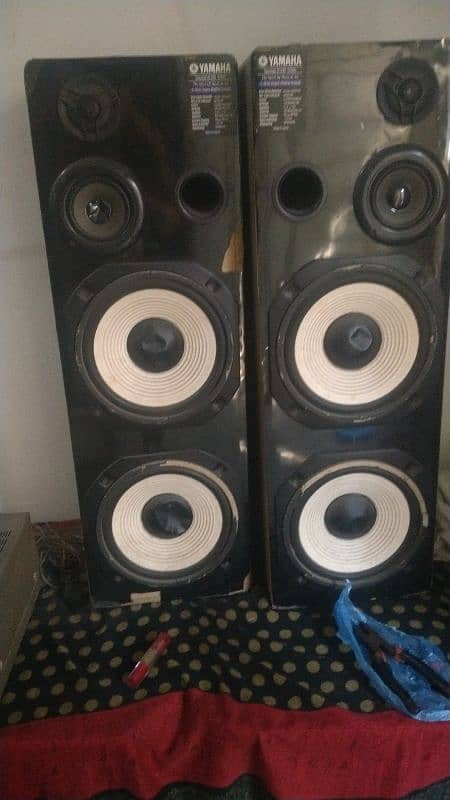 speakers aur amp 2