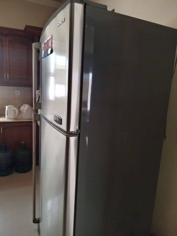 Refrigerator Hitachi jumbo/full size fridge 1