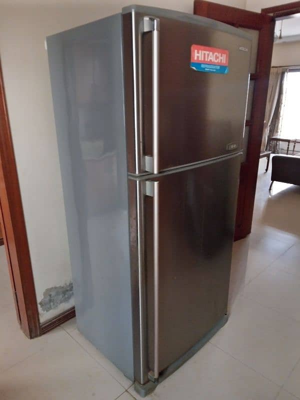 Refrigerator Hitachi jumbo/full size fridge 2