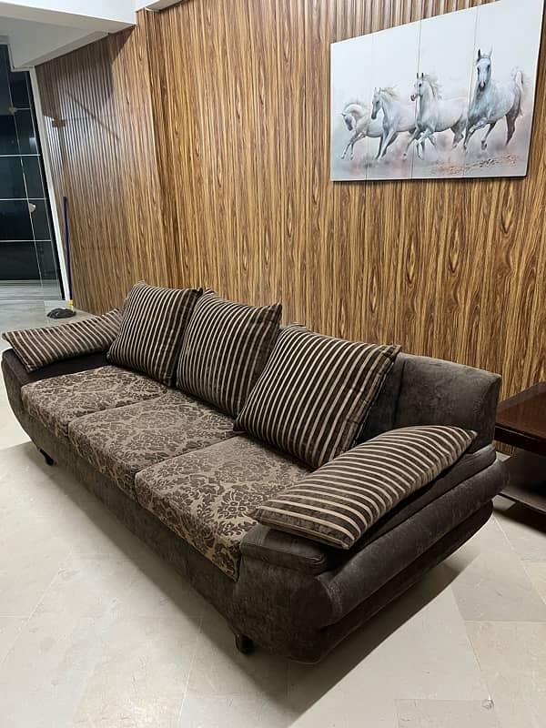 Wooden 3 seater sofa 0