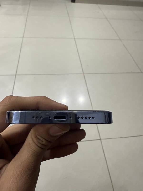 iPhone 13pro LLA 256gb 5